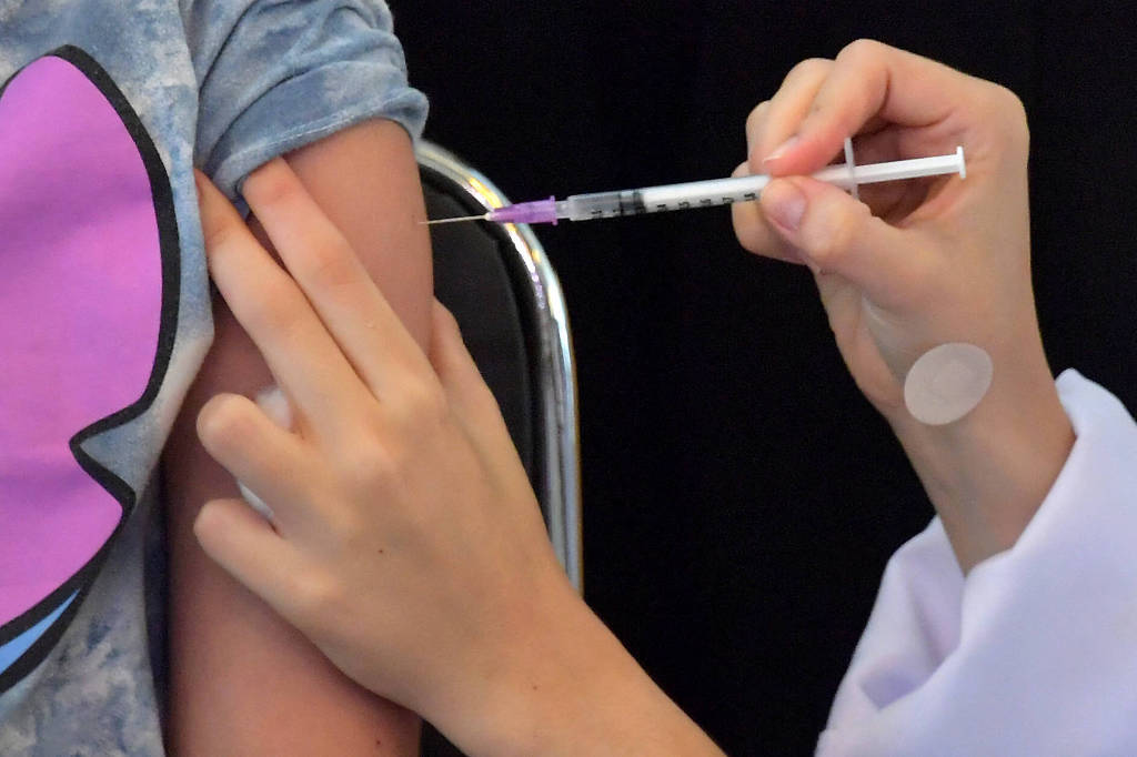 Ministério da Saúde recomenda reforço da Pfizer para crianças de 5 a 11 anos